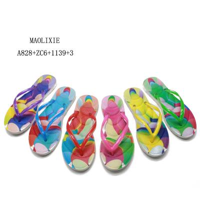 China Designer chappal comfortable Women Flip Flops Fashion Anti-slippery fancy massage design Hawaii ladies slippers for sale