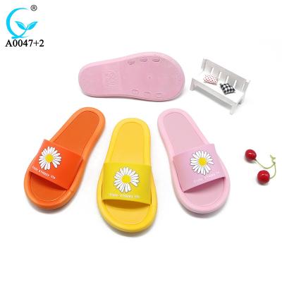 China Cute Rubber Colorful Waterproof Slide Slippers Women Girls Sandals Summer Beach Home Unisex Shoes Wholesale for sale