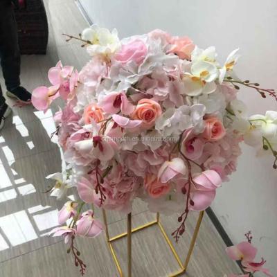 China Banquet Centerpiece Artificial Rose Flower Ball Centerpiece Wedding Table Flower Centerpiece For Wedding Use for sale