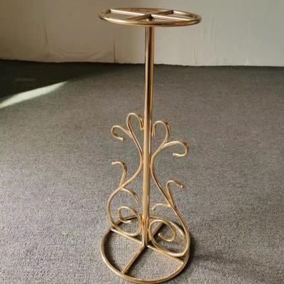 China Recycle Good Condition Gold Metal Tall Flower Stand Wedding Events Decoration Centerpieces for sale