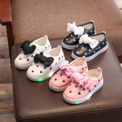 China Other New Design Korean Girl LED Lights Up Casual Princess Shoes For Girls Bow Wholesale Shoes for sale