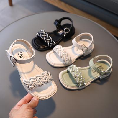 China New Kids Girls Summer Style Flat Comfortable Korean Soft Bottom Sandals Woven Band Open-toed Little Princess Toe Sandals for sale