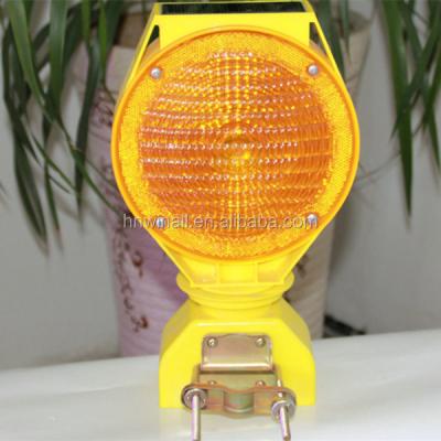 China Flashing Yellow Flashing Light / Regular Burning Road Traffic Barrier Light Barricade for sale