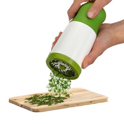 China Herb Grinder Cilantro Spices Hand Grinder Viable Cutter Mills Chocolate Cheese Grater for sale