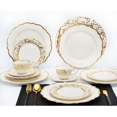 China Viable Modern Luxury Gold Rim Dinnerware Set For 6 Person Luxury Fine Bone China Dinner Set for sale