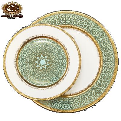 China Viable Luxurious Classic Bone China Dinnerware Porcelain Dinner Set for sale