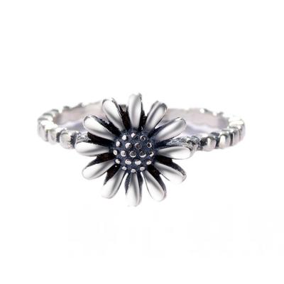 China TRENDY Retro Small Daisy 2020 s925 Sunflower Flower Thai Silver Sterling Silver Adjustable Opening Ring for sale