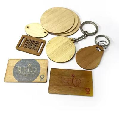 China Waterproof Wooden NFC RFID Tag Ntag 213 215 RFID Wooden Luggage Tag for sale