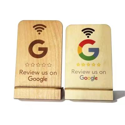 China Google Review NFC Muestra de soporte de madera Comentarios de negocios Smart NFC soporte de madera para el restaurante conexión Wifi en venta