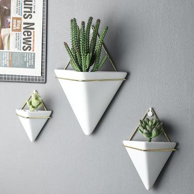 China CLASSIC Modern Ceramic Plant Wall Decor Plant Flower Pot Decoration Hanging Planter Pot for sale