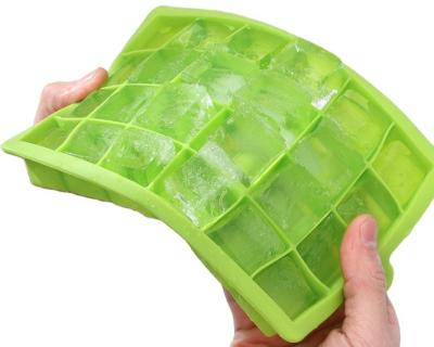 China Viable Square Cube With Lid Ball Silicon Maker Custom Shape With Lids Set Silicone Mold Ice Tray for sale