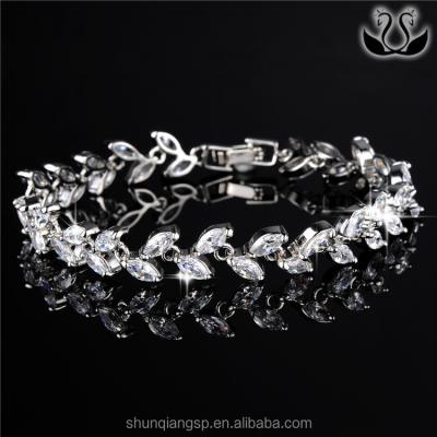 China ALLOY Dubai Gold Jewelry Fashionable Beauty Wheat Shaped Colorful Zircon Bangle Bracelet for sale