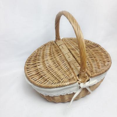 China Stocked picnic basket with round wicker braided lid and liner for sale