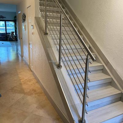 China YL Modern Solid Stainless Steel Railings Strong Indoor Stair Railing Rod Handrail Post for sale