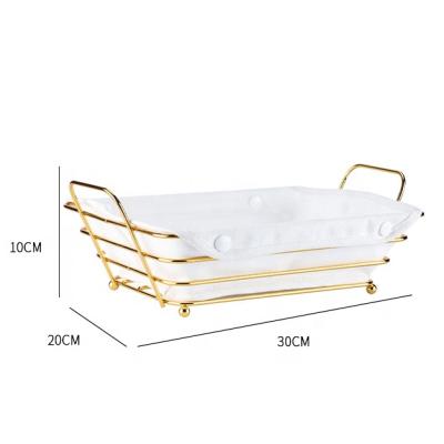 China Sustainable New Fashion Square Metal Wire Bread Basket With Linen Fabric Covering for sale