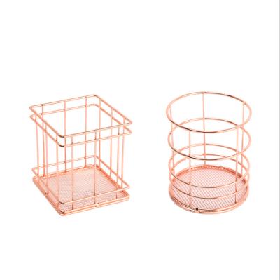 China Morden Wholesale Manufacturing Pencil Holder Pencil Cup Wire Desk Metal with Rose Gold Wave Square Pen Holder for sale