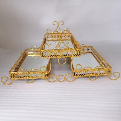 China Viable Mirror Tray Mini Cupcake Display Stand Metal Cupcake Display Cake Stand for sale