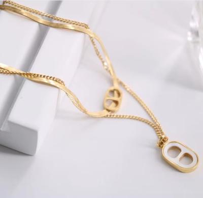 China New CLASSIC Tree Of Life Twist Chain Necklace Personality Fashion Metal Ladies Hollow Clavicle Chain for sale