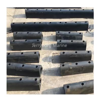 China D-Type Rubber Fenders Designed for Safe and Efficient Docking for sale