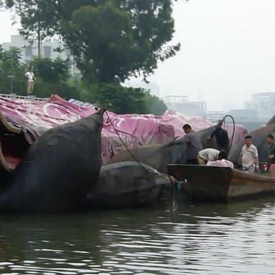 Chine Le bateau du poids léger 1.2m*15m récupèrent l'airbag en caoutchouc gonflable à vendre