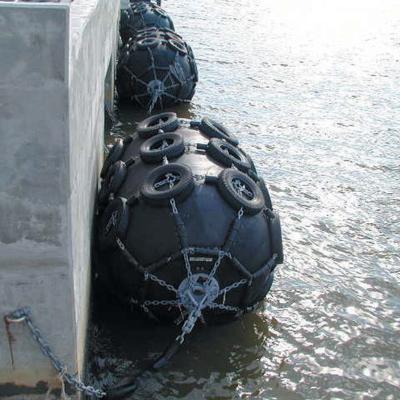 Cina Marine Rubber Pneumatic Fender Ship che mette in bacino cuscino ammortizzatore di gomma in vendita