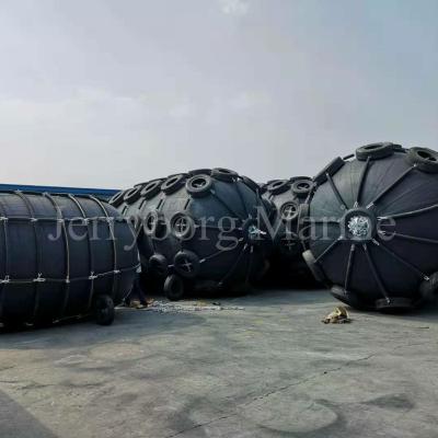 China 2.5m*4.0m Ship Docking Pneumatic Yokohama Marine Fenders for sale