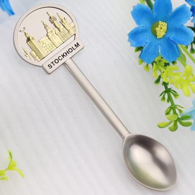 China 2022 New Design Europe Long Handle Metal Souvenir Zinc Alloy Spoon For Coffee for sale