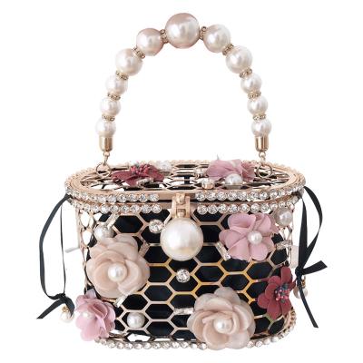 China KALANTA High Quality Women's Crystal Rhinestone Chains Pearl Flower Evening Shoulder Cosmetic Bag Set Luxury Cross Body Dinner Handbags for sale