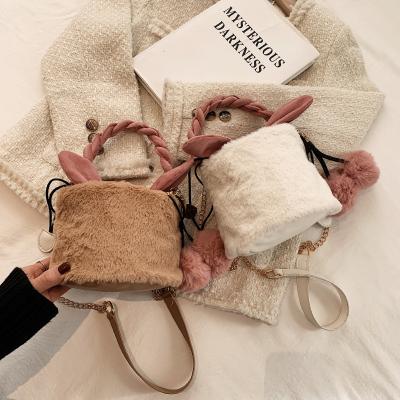 China Hot Selling Female Furry Cute Messenger Bag Handbag Shoulder Autumn And Winter New Trendy Kalanta Small Plush Bag High Quality for sale