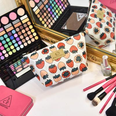 China Wholesale High Quality KALANTA Printed Cartoon Waterproof Cosmetic Wash Storage Purse Neceser Maquillaje Grab Animal Print Makeup Purse for sale