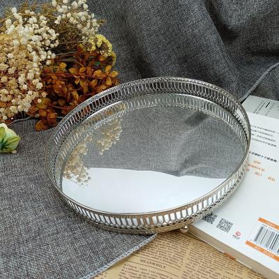 China Morden European Luxury Circular Mirror Tray For Home Decor Tray Silver Metal Food Serving Makeup Mirror for sale