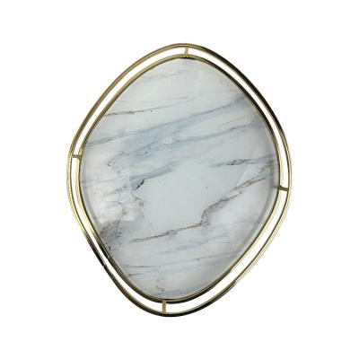 China Morden Luxury Gold Frame Irregular Display Decor Marble White Marble Serving Trays for Hotel Restaurant Home for sale