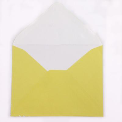 China Custom Envelopes Gift Wrap Envelopes Paper Skin And Seal Envelopes for sale