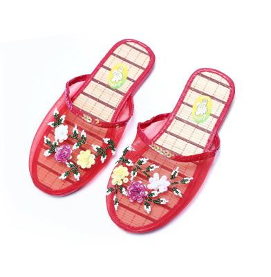 China New Fashion Trend Design Ladies Floral Print Ladies Breathable Embroidered Flat Shoes Casual Bottom Wholesale Fashion Best-selling Breathable Embroidered Flat Shoes for sale