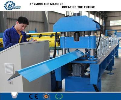 China Kappen-Rollenform-Maschine 380V industrielle Ridge, Dach-Kappe, die Maschinen herstellt zu verkaufen