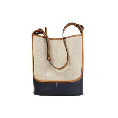 China PORTABLE the hottest fashion trend handbag women's shoulder bag factory direct sales for sale