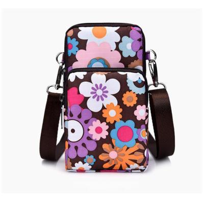 China High quality the hottest selling fashionable multifunctional travel sports wallet phone bag for sale