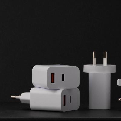 China Game Player Ce Pd3.0 Certified Passed Dual Ports Qc3.0 Wholesale Cargador EU USA Plug PD 18W 20W Type C Usb Wall Charger For Iphone Adapter for sale