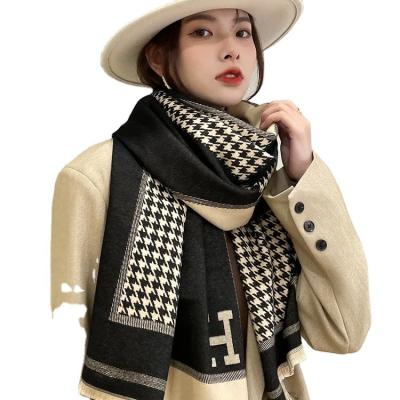 China Cable poncho Luxury Famous Brand Designer Scarf Wool Black&White Plaid Tassel Scarves Fashion Winter Warm Scarf For Women for sale