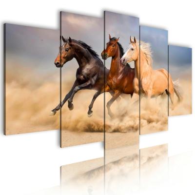 China The International Organization for Standardization HD Five Pin Canvas Painting Wall Art Home Decor Canvas Print Desert Horse Racing Animal for sale