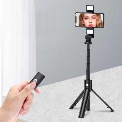 China Hot Selling Universal Mobile Selfie Stick K22D 4 in 1 Flexible Wireless Selfie Stick with Tripod Stand Fill Light Selfie Stick for sale