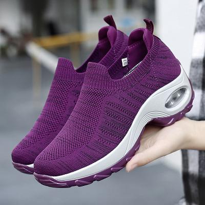 China Fashion Trend Footwear Hard-Wearing Light Weight Breathable Anti Slip Women Sport Casual Running Shoes for sale