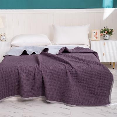 China Viable Quilt Kam Cotton Comforter Spaces Bedding 200*230cm Brocade Cotton Quilting Whole Feather Silk Cotton Polyester Filling for sale