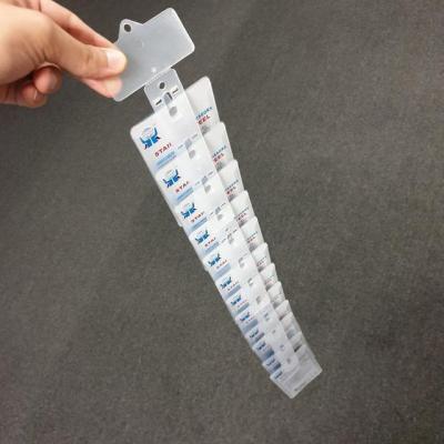 China Supermarkt Shelf Retail Merchandise Display Hanging Plastic Clips Strip For Supermarket Store for sale