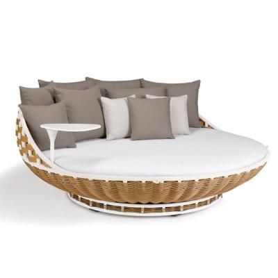 China Best Price Modern Round Rattan Garden Outdoor Bed for sale