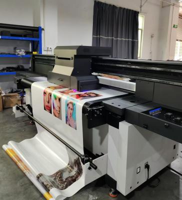 China 2.5m Roll To Roll Multicolor UV Printer For Various Materials for sale