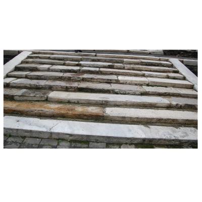 China Cheap Outdoor Natural Stone Garden Stepping Stones Outdoor Stair Tread Natural Stone Stepping Stones for sale