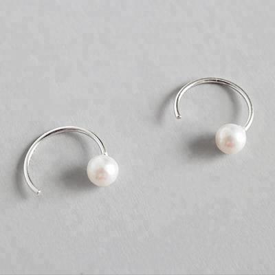 China TRENDY S925 Sterling Silver Geometric Semicircle Vintage Pearl Stud Earrings For Women Jewelry New Fashion Jewelry for sale