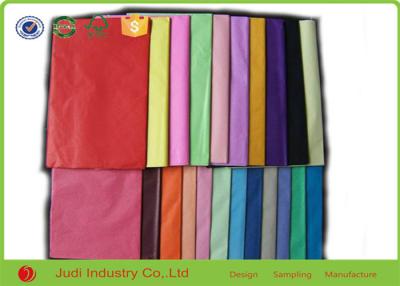 China Fashionable Bulk Colored Tissue Paper 17gsm 700 * 500mm For Garment / Toys for sale