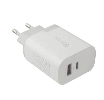 China Best Selling 18W USB C Mobile Phone PD Quick Charger QC 3.0 Wall USB Charger for sale